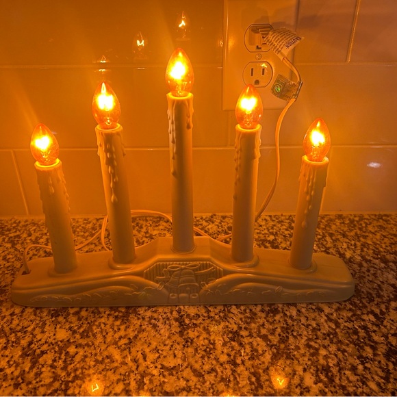 Vintage Electric Christmas Candelabra 5 Pillar Drip With 4 Replacement Bulbs - Picture 3 of 7